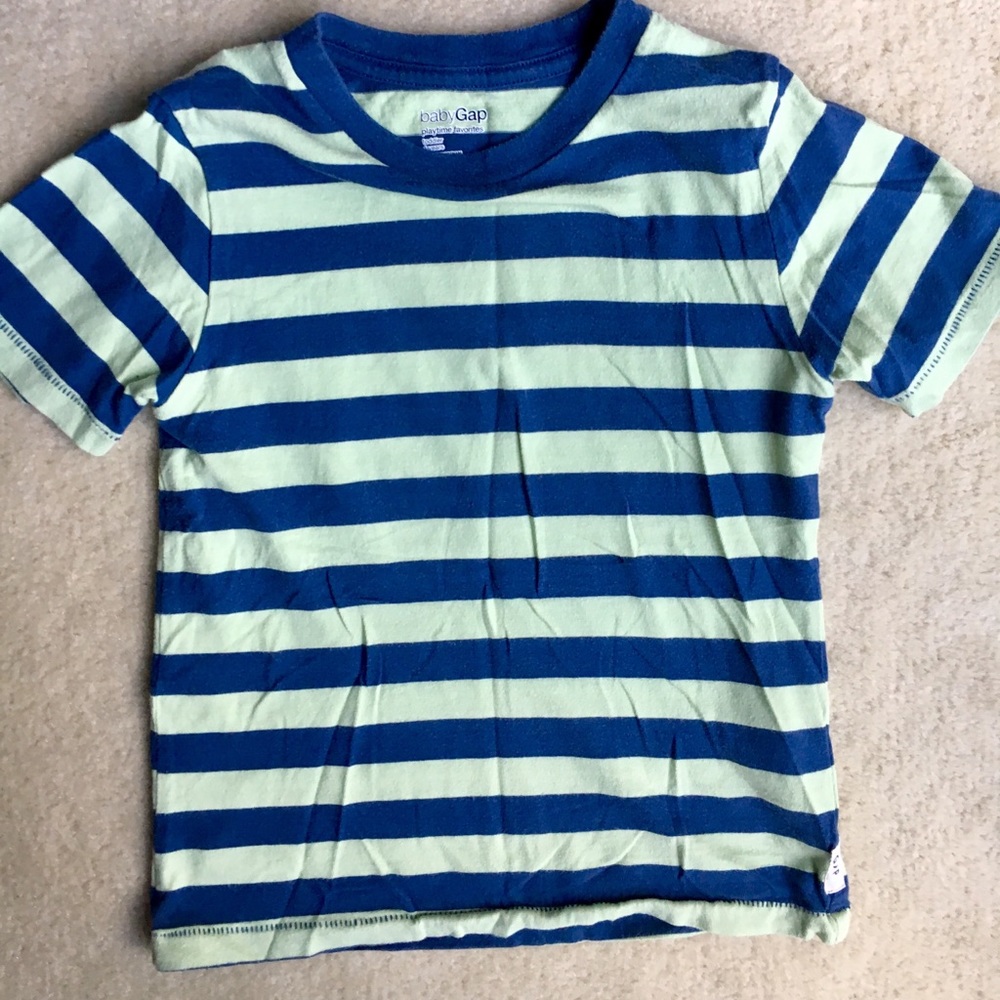 Gap Tshirt good condition size 4